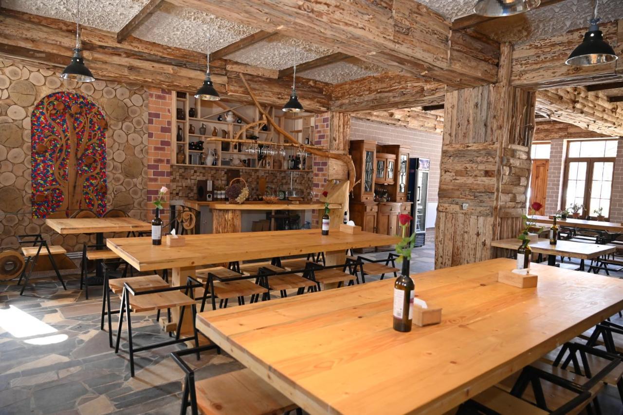 Berkri Gastro Yard & Guest House Yenokavan Dış mekan fotoğraf