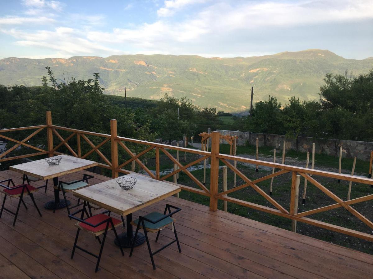 Berkri Gastro Yard & Guest House Yenokavan Dış mekan fotoğraf