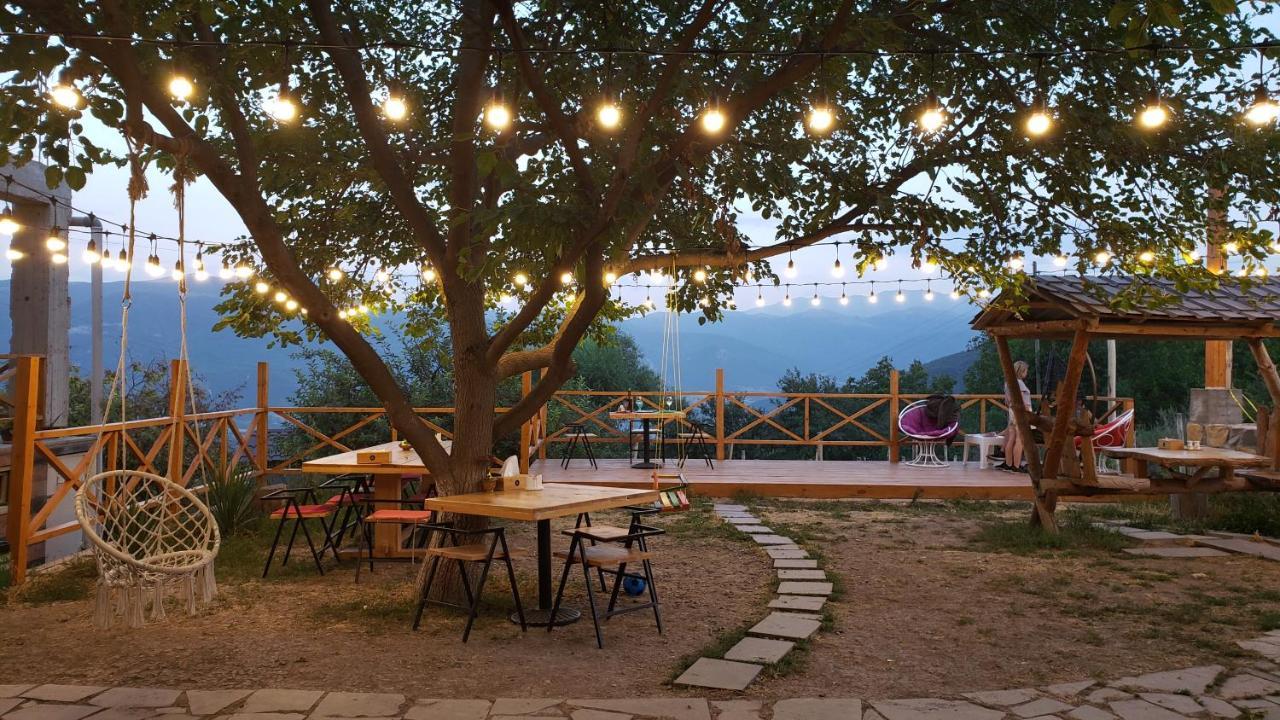 Berkri Gastro Yard & Guest House Yenokavan Dış mekan fotoğraf