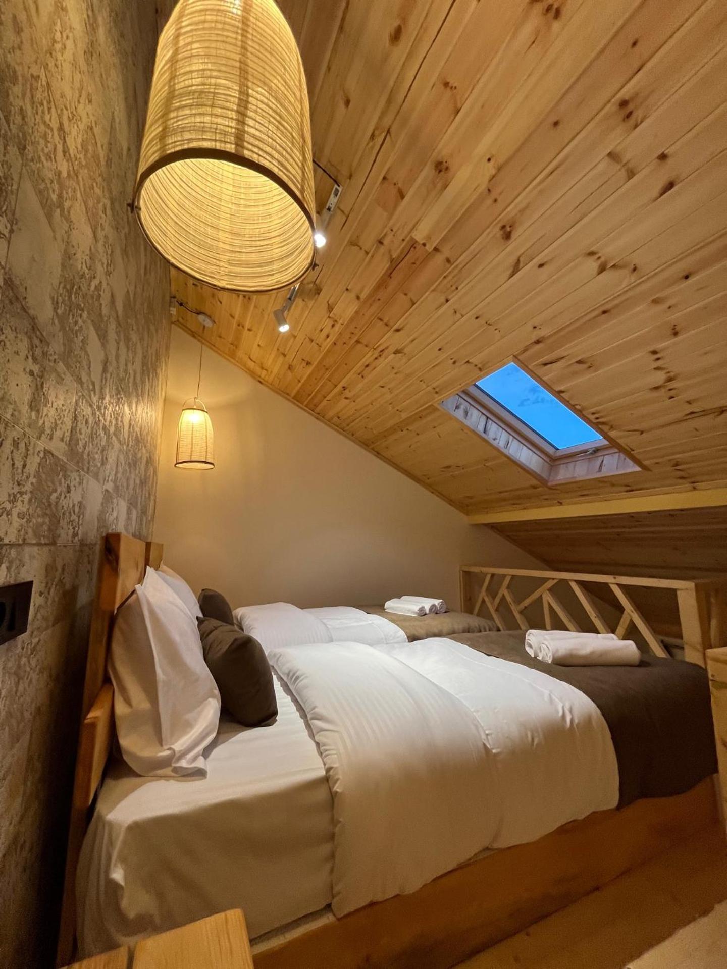 Berkri Gastro Yard & Guest House Yenokavan Dış mekan fotoğraf