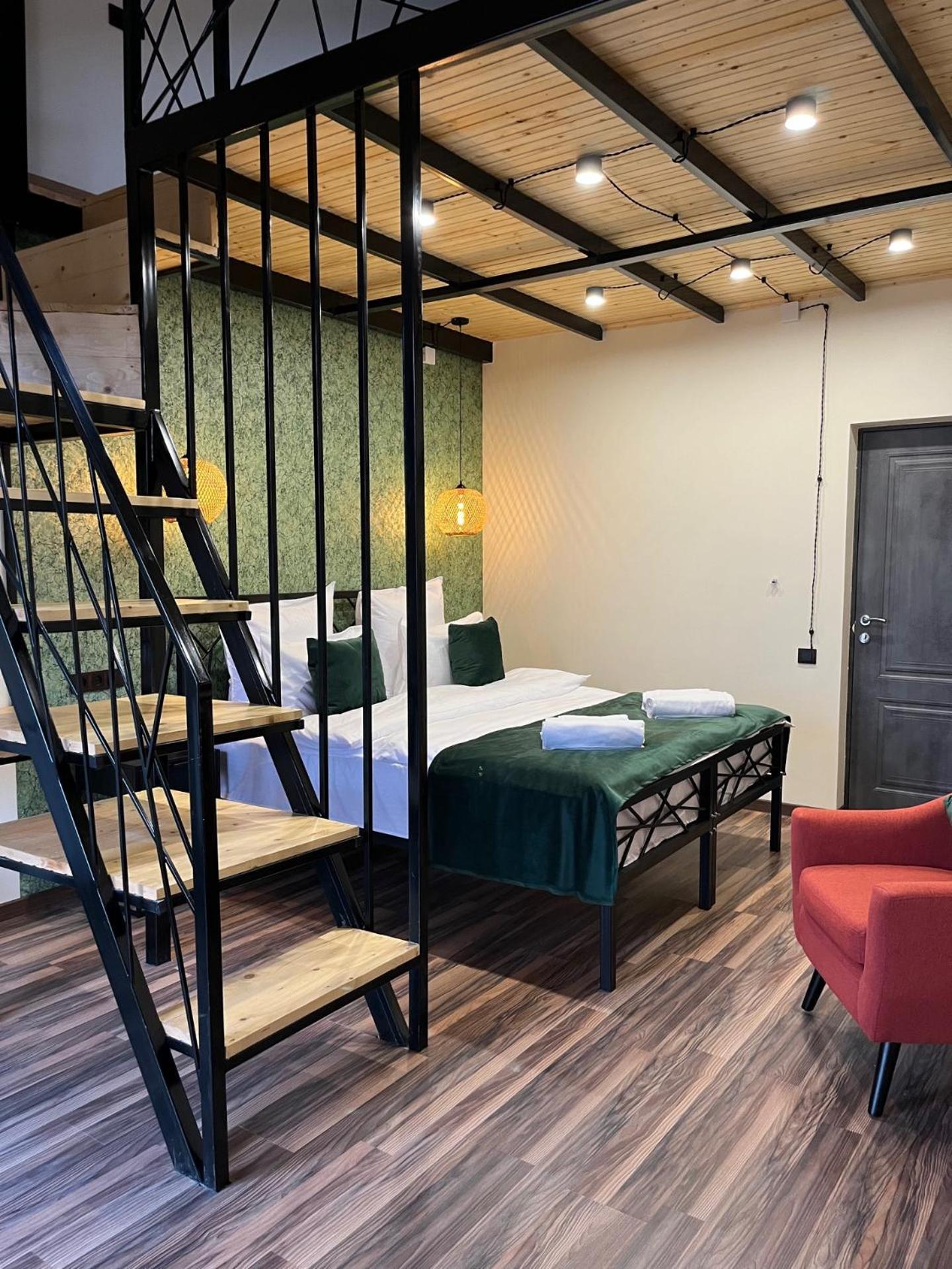 Berkri Gastro Yard & Guest House Yenokavan Dış mekan fotoğraf