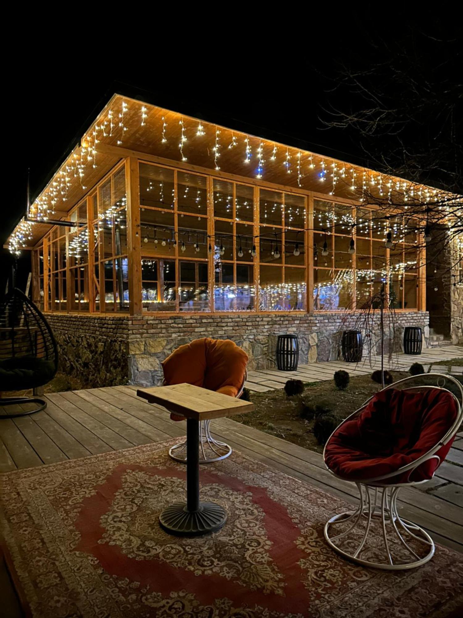 Berkri Gastro Yard & Guest House Yenokavan Dış mekan fotoğraf
